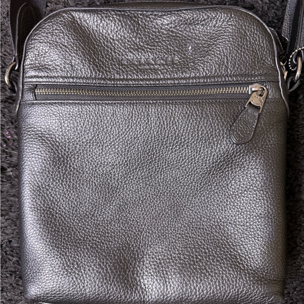 Flight bag crossover